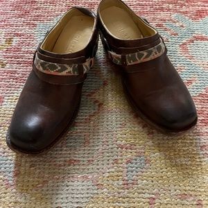 Bed Stu Triad leather clogs
